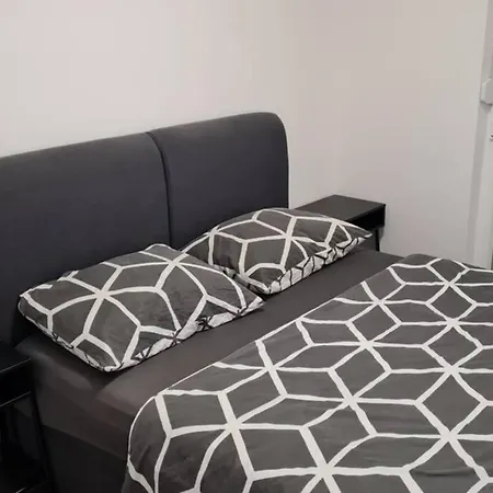 Mansion Duje Hébergement de vacances *