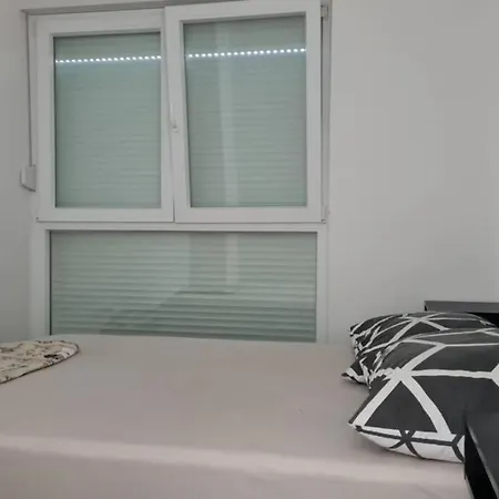 Mansion Duje Hébergement de vacances *