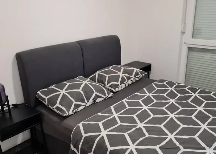 Mansion Duje Feriehus *